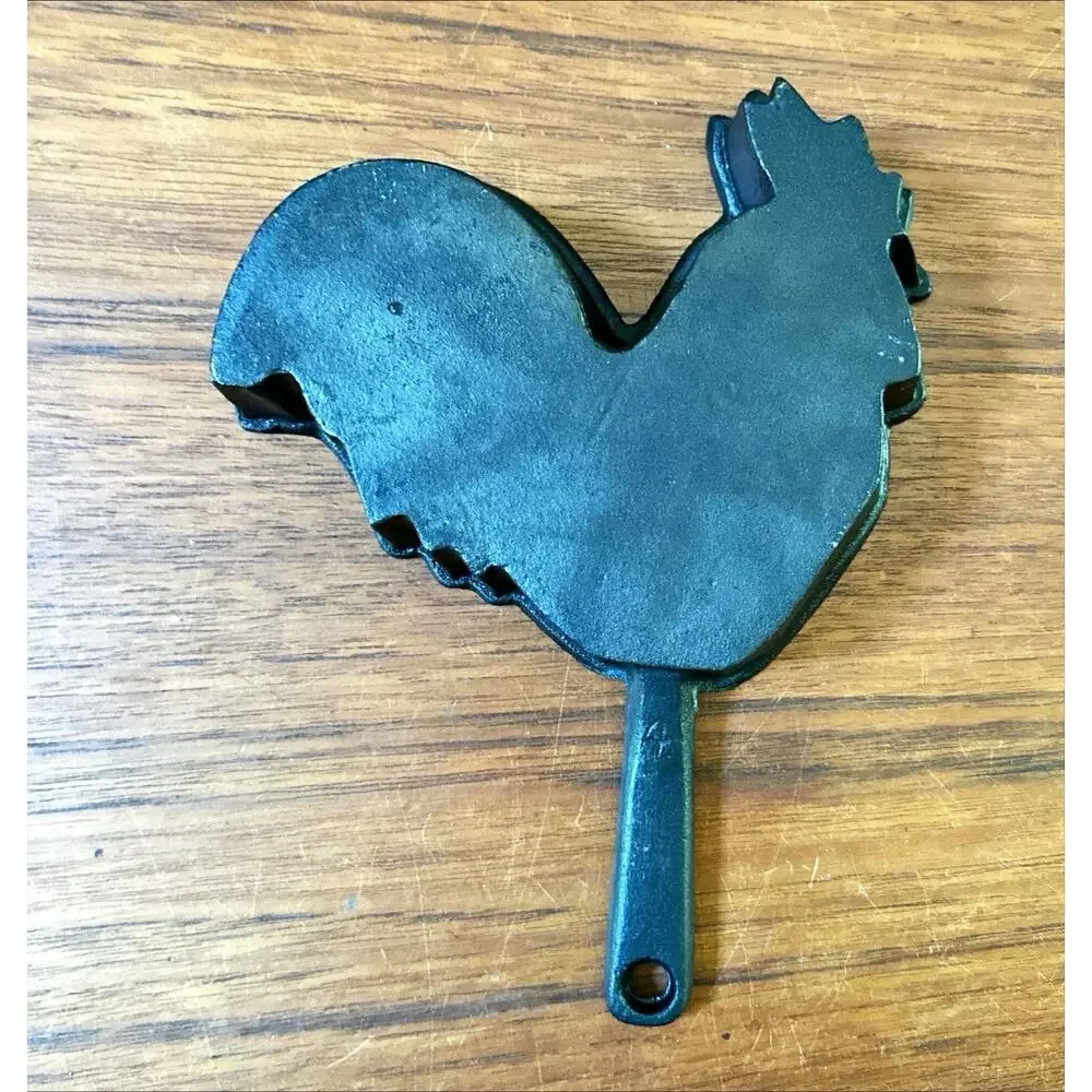 Vintage Black Cast Iron Rooster Skillet